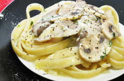 Fettuccine with Creamy Mushroom sauce